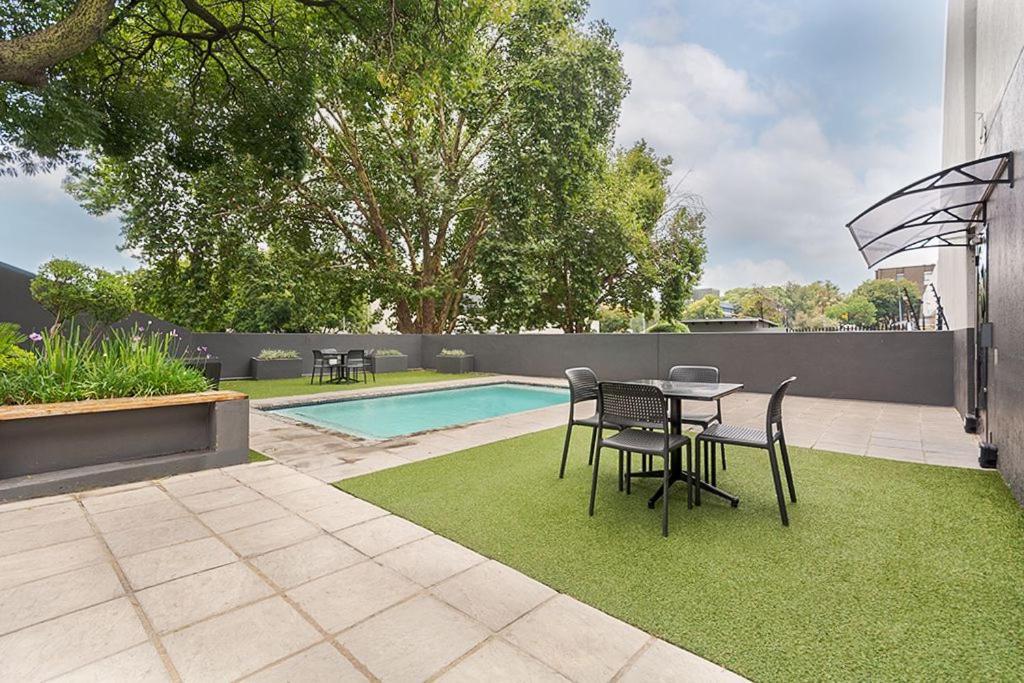 Urban Oasis Apartments At The Bolton 约翰内斯堡 外观 照片